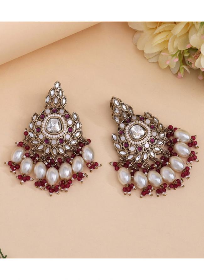   Festival Wear  Magenta Color Kundan Earrings